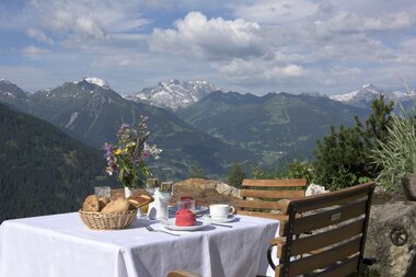 © SAELY PATRICK PHOTOGRAPHY