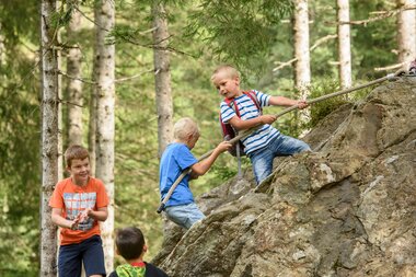 © SAELY PATRICK PHOTOGRAPHY