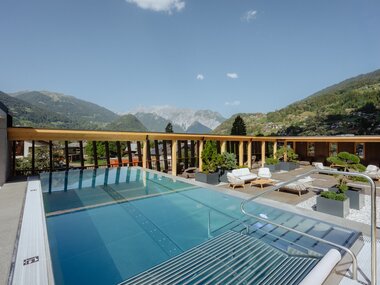 <p>Alpine Spa - Außenpool</p> | © Aktiv & Spa Hotel Alpenrose