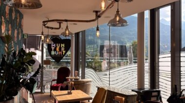 © Café und Eissalon MUNTERBUNT