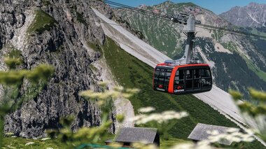 Lünerseebahn, die gerade zum Lünersee hochfährt | © Golm Silvretta Lünersee Tourismus GmbH Bregenz, Philipp Schilcher