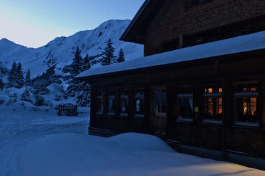 © Copyright 2018. All rights reserved.